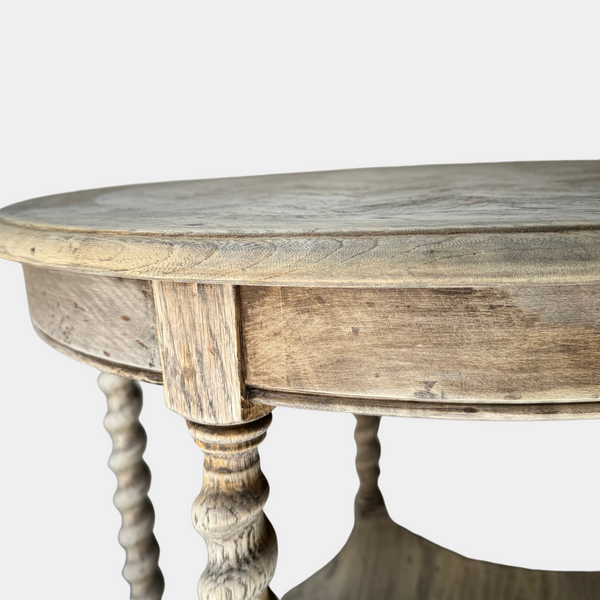 Light Wash Round Table