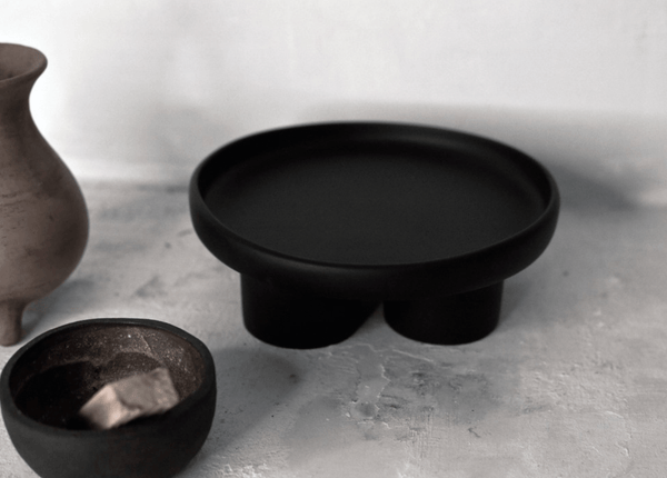 Resin Pedestal Tray