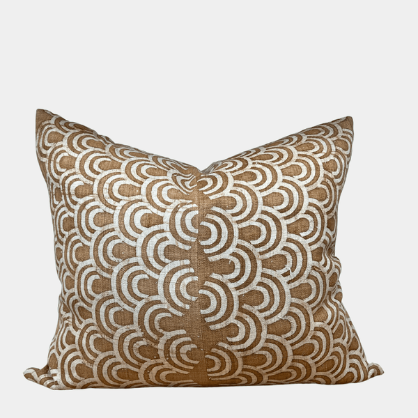 Bresha Pillow